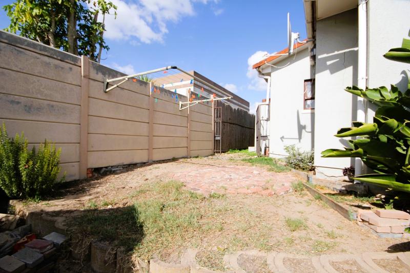 4 Bedroom Property for Sale in Protea Village Western Cape